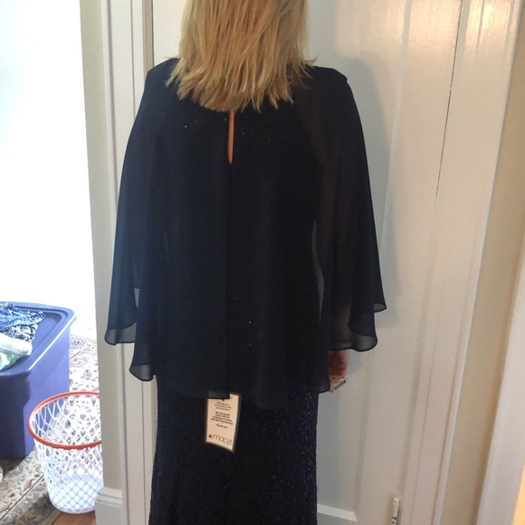 SLNY navy blue sequins gown - Picture 3 of 7